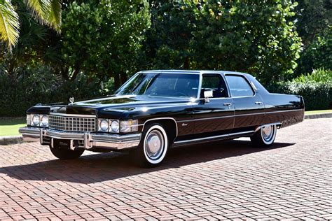 Vintage Glamour: Discovering the 1974 Cadillac Fleetwood Talisman